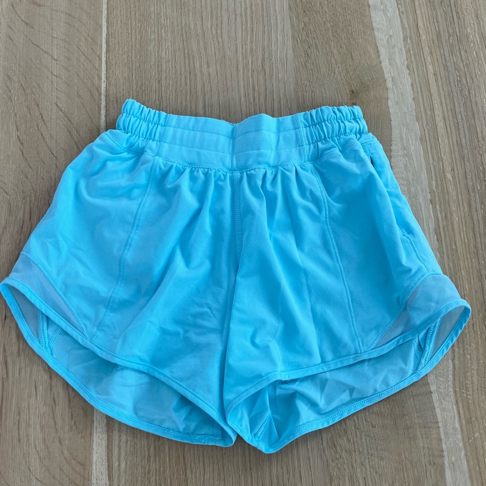 Lululemon hotty hot shorts color icing blue size 0